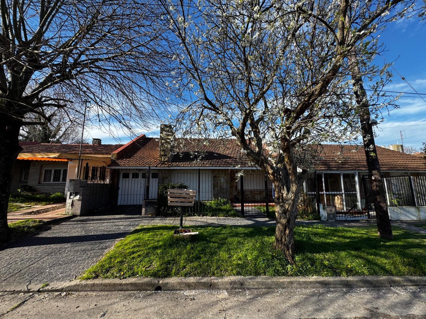 Foto de CASA APTA CRÉDITO. QUINCHO Y PATIO, imagen 1