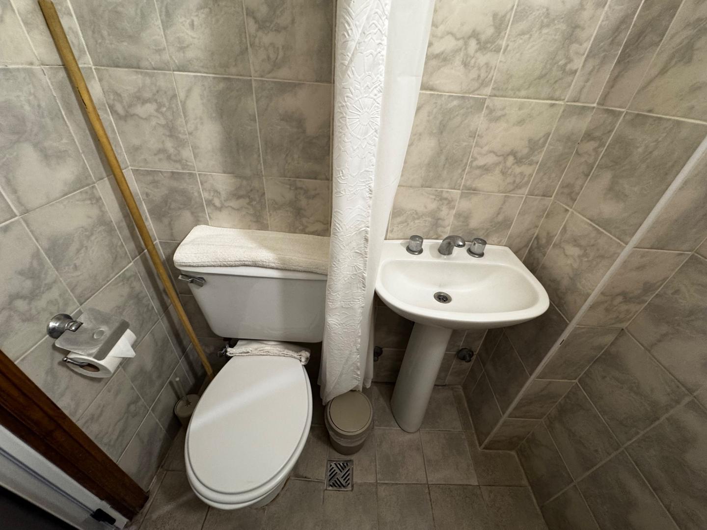 Foto de HOTEL EN VENTA – A MEDIA CUADRA DEL MAR, imagen 2