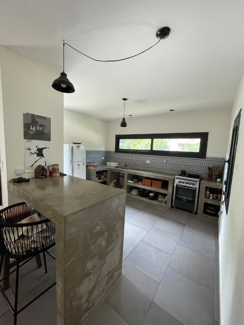 Foto de CHALET MODERNO EN BOSQUE PERALTA RAMOS- ALQUILER 12/24 MESES, imagen 2