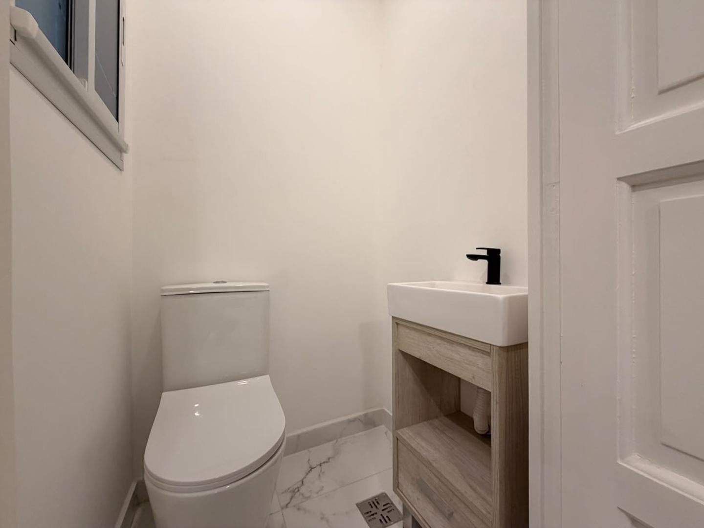 Foto de Venta Depto de 3 ambientes reciclado, al Frente con Balcon, imagen 4