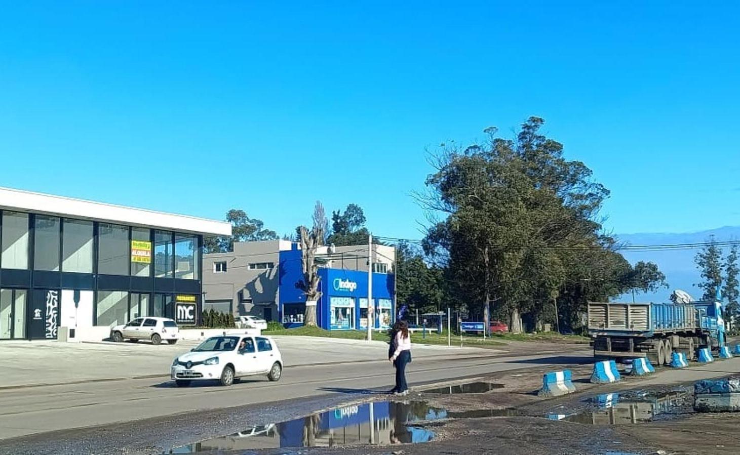 Foto de VENTA EN BLOCK, 3 LOTES SOBRE JORGE NEWBERY, imagen 2