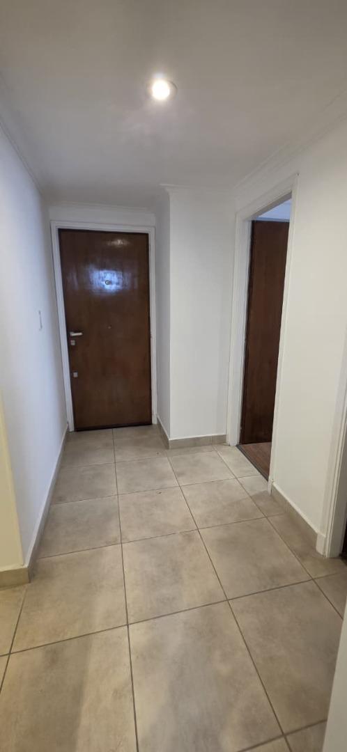 Foto de Venta Depto 2 Ambientes al Frente + Dependencia - Centro, imagen 5