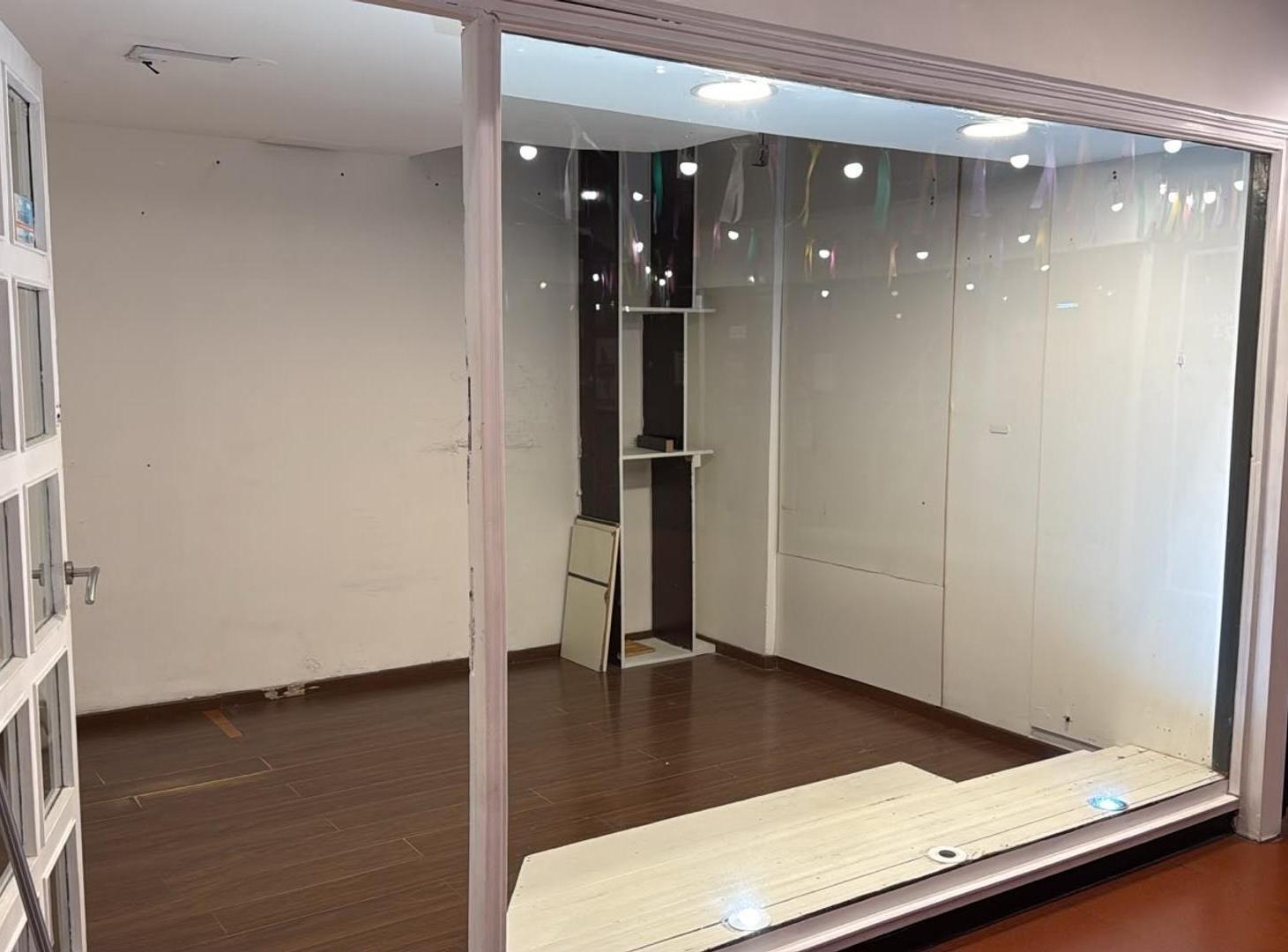 Foto de Local comercial Galería Sao, imagen 4