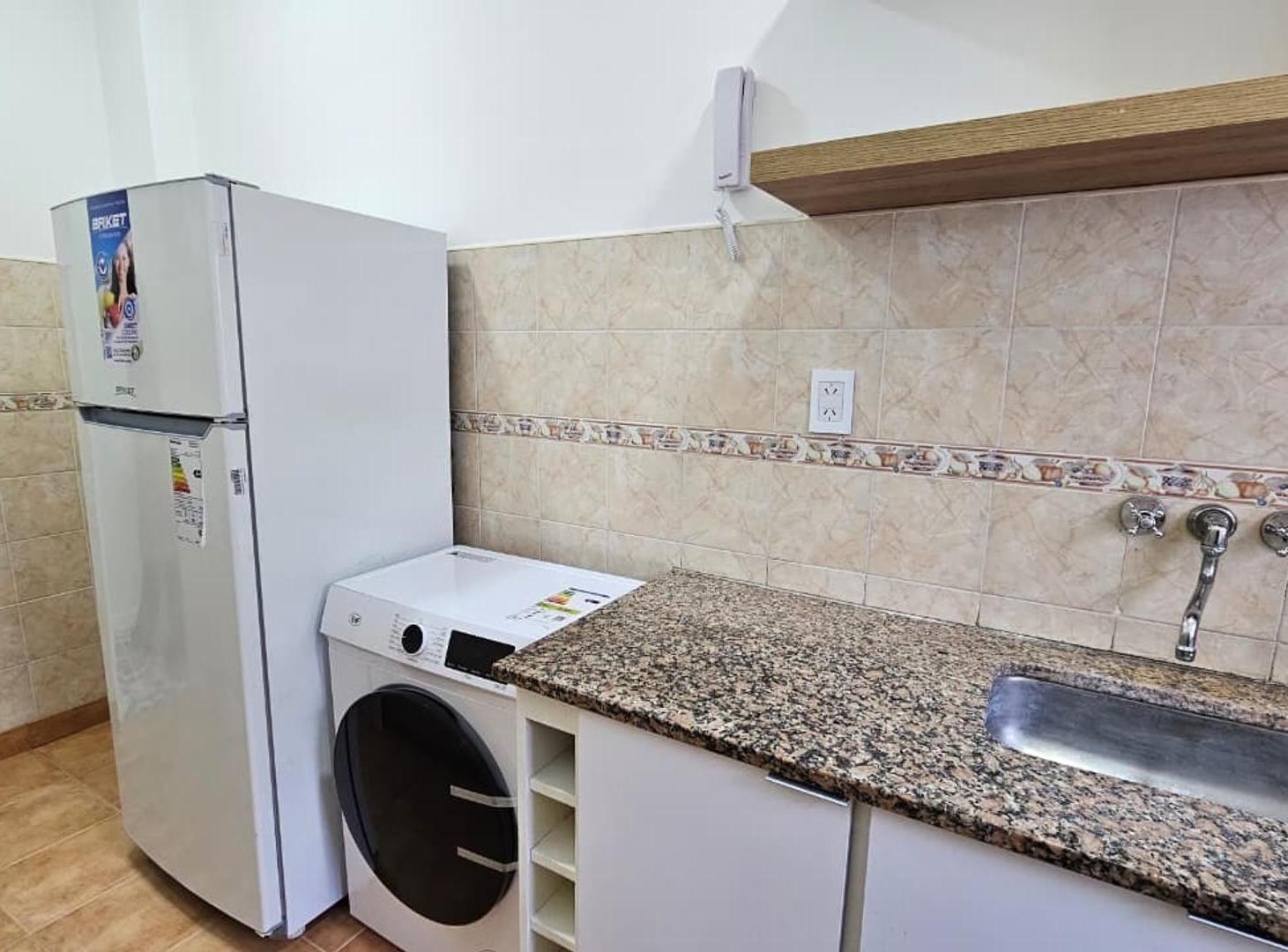 Foto de DEPARTAMENTO EN VENTA MONOAMBIENTE DIVIDIDO PLAZA COLON, imagen 5