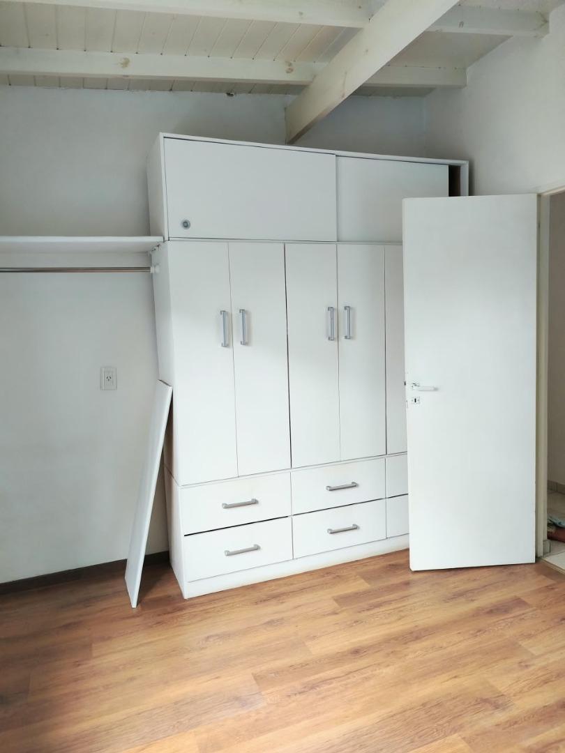 Foto de Alquiler 24 meses casa PH 3 ambientes Barrio Caisamar, imagen 2