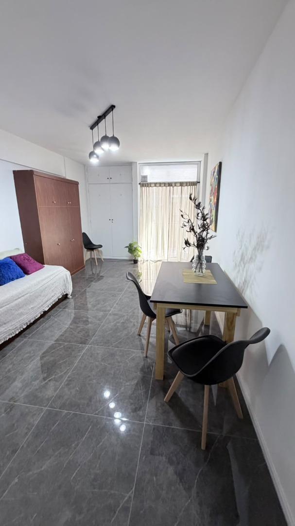 Foto de Monoambiente en venta balcón y vista lateral al mar GUEMES, imagen 4