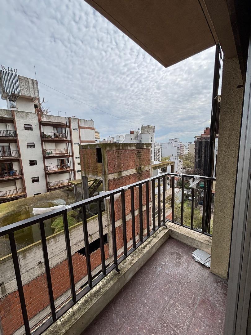 Foto de DEPARTAMENTO DOS AMBIENTES Y POSIBILIDAD DE COCHERA, imagen 5
