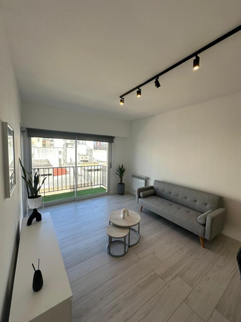 Foto de DEPARTAMENTO EN VENTA 4 AMBIENTES RECICLADO CON TERRAZA, imagen 4
