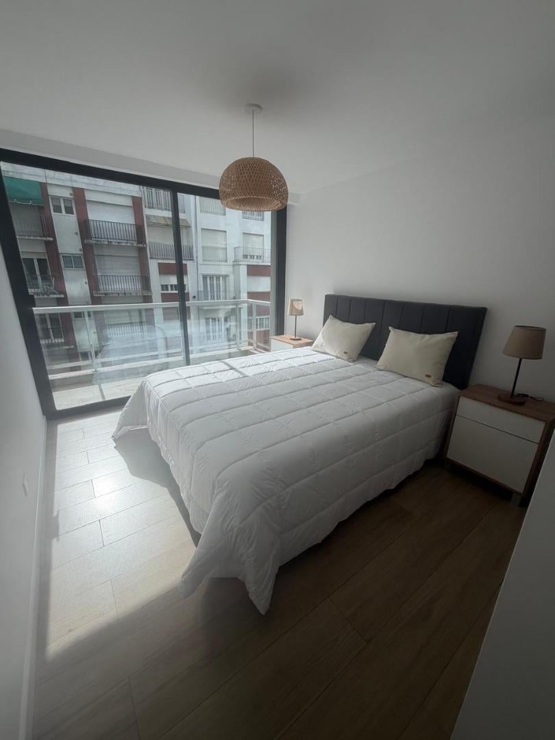 Foto de DEPARTAMENTO EN VENTA 2 AMBIENTES AL FRENTE ZONA PLAZA COLON, imagen 4
