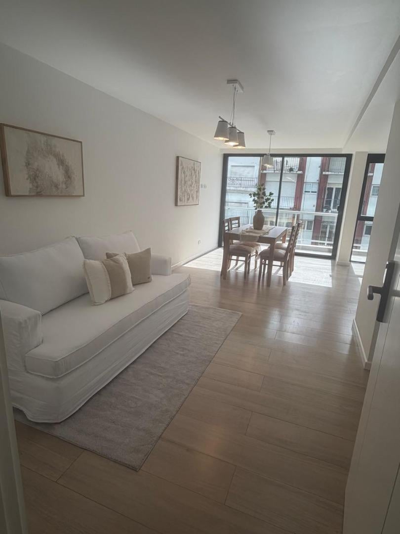 Foto de DEPARTAMENTO EN VENTA 2 AMBIENTES AL FRENTE ZONA PLAZA COLON, imagen 3