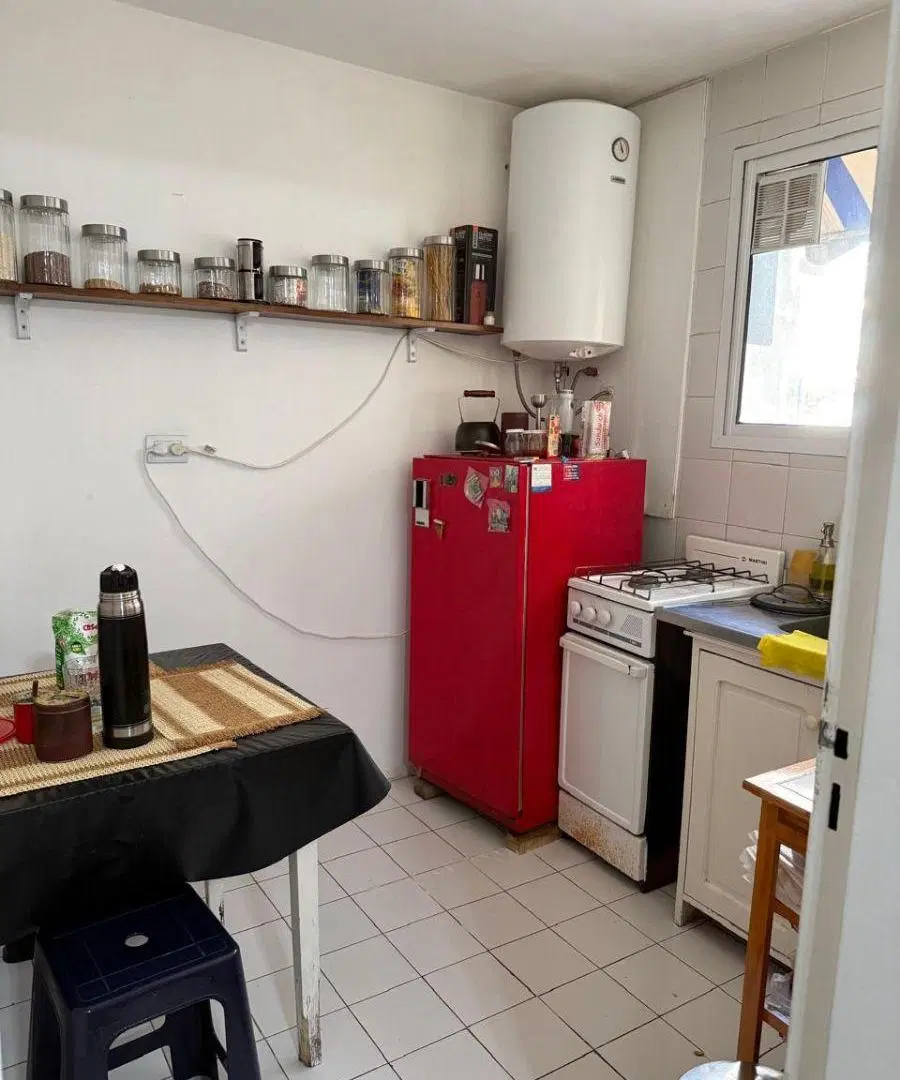 Alquiler 1 ambiente en Balvanera, cocina independiente y baño completo 3