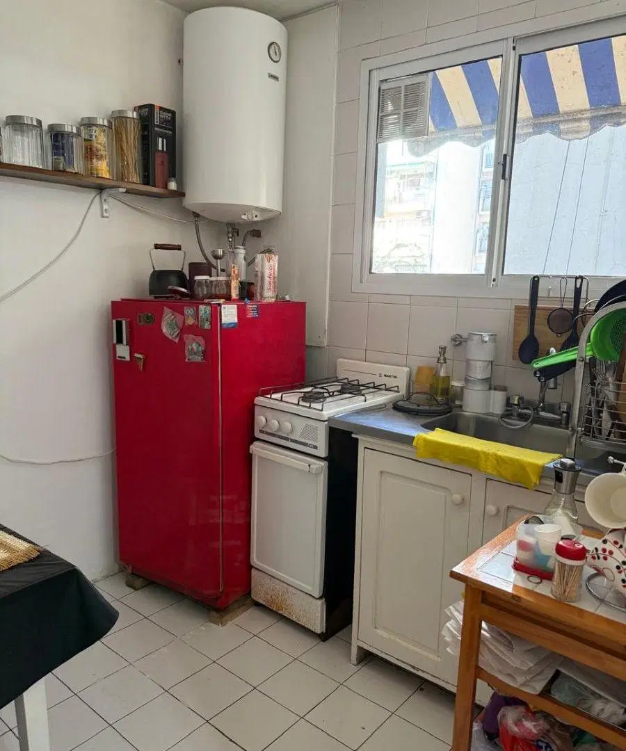 Alquiler 1 ambiente en Balvanera, cocina independiente y baño completo 4