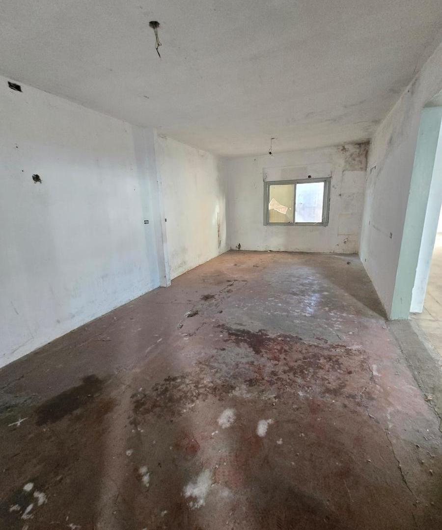 Casa con galpon al fondo en Villa Libertad