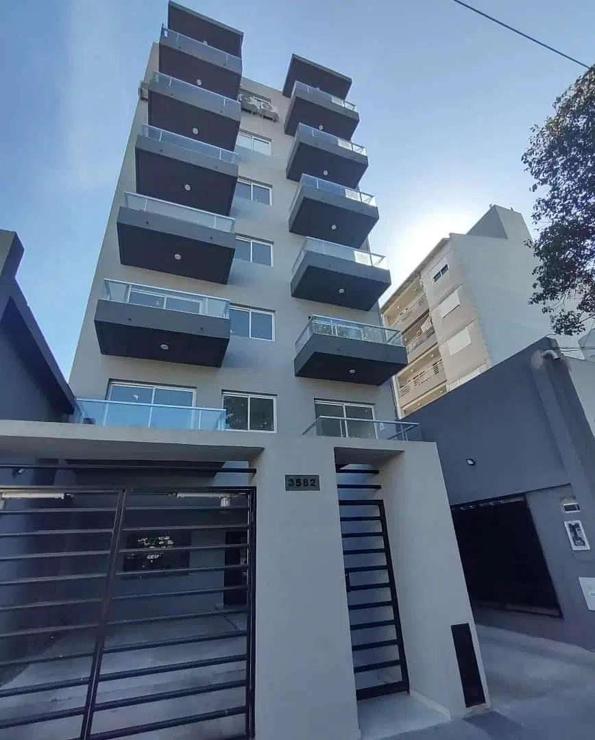 Departamento en Santos Lugares 8