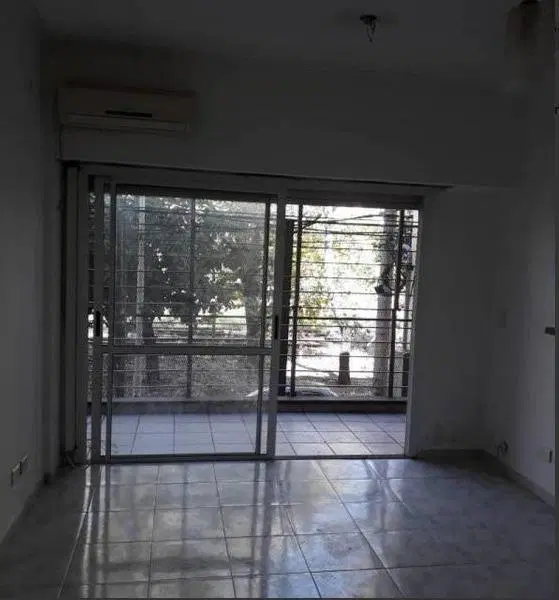Departamento en venta en Caseros 5