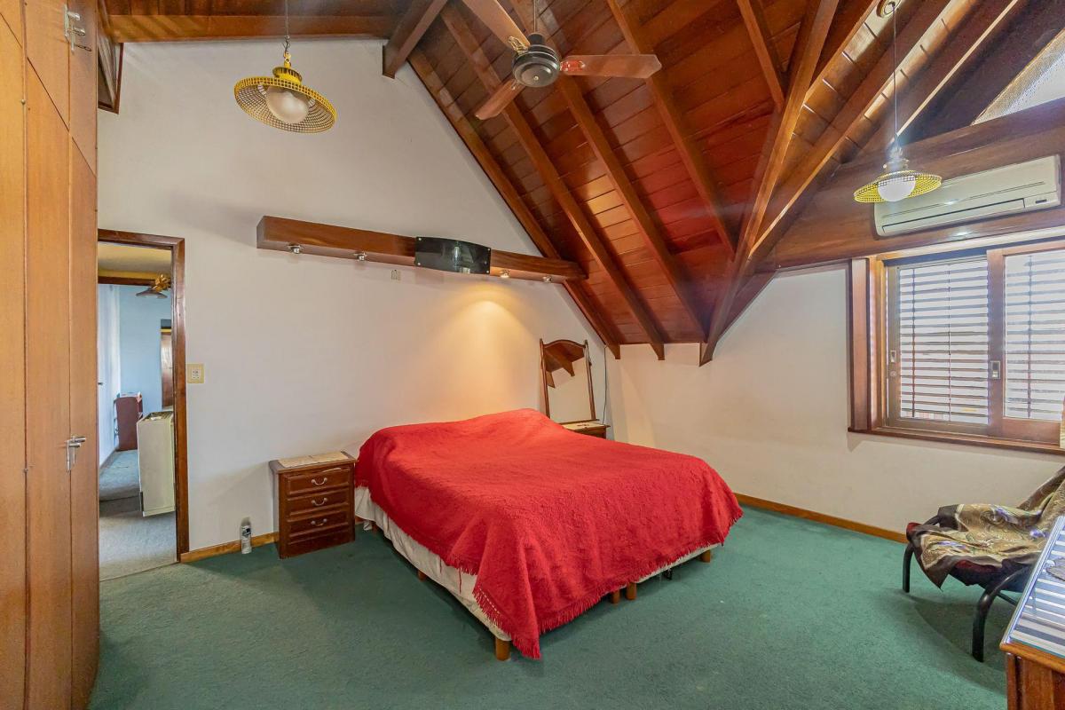 Casa en Venta Hurlingham - Apto Credito - Permuta 4