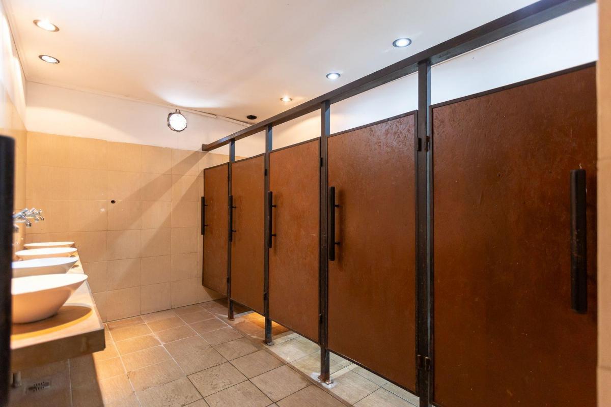 Venta Local Comercial en Hurlingham - Permuta 3