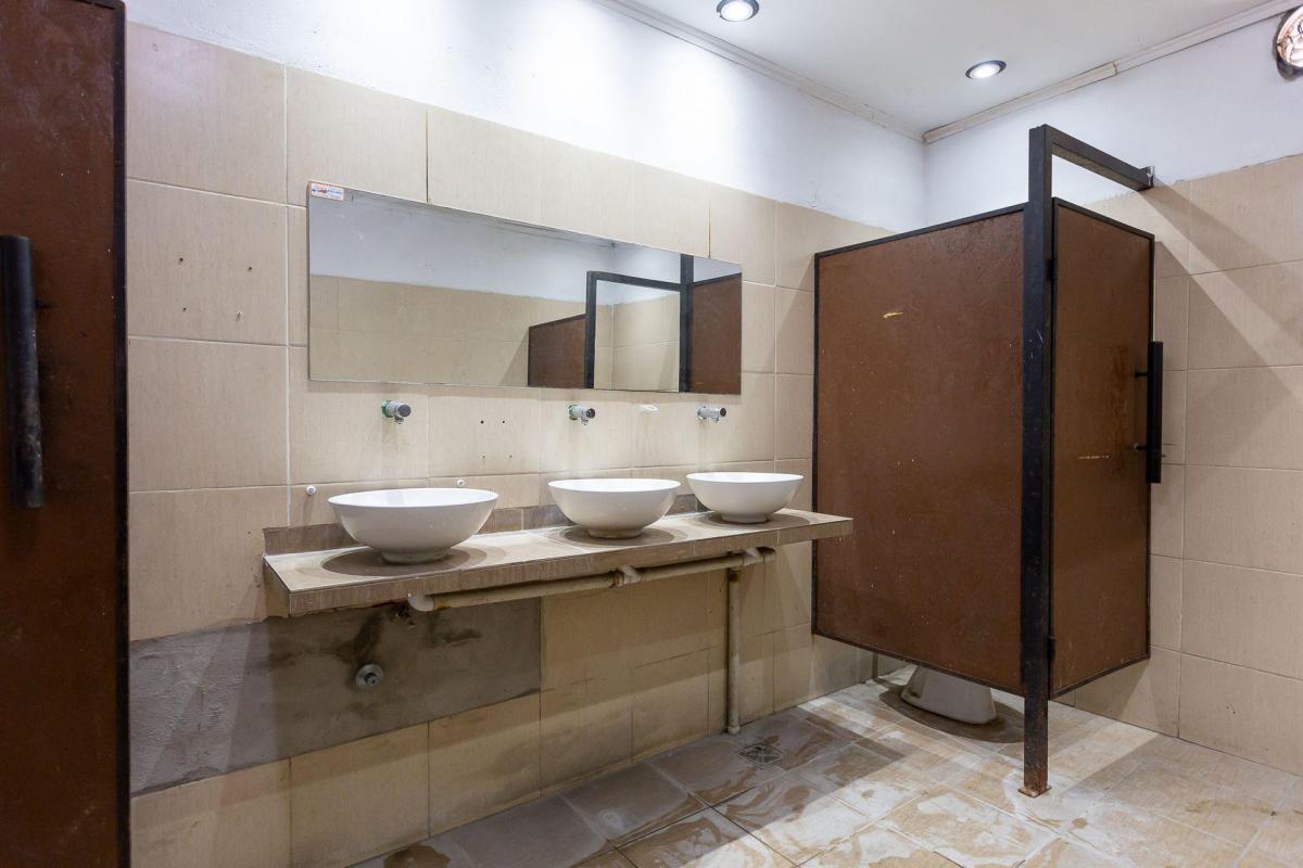 Venta Local Comercial en Hurlingham - Permuta 2