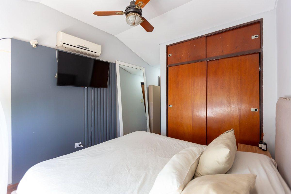Venta de Casa de 5 Ambientes en Hurlingham 2