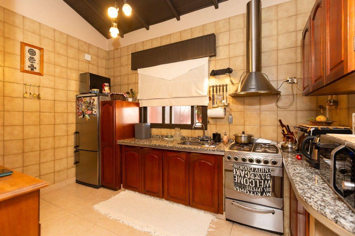 Venta de Casa de 5 Amb en Hurlingham - Permuta 4