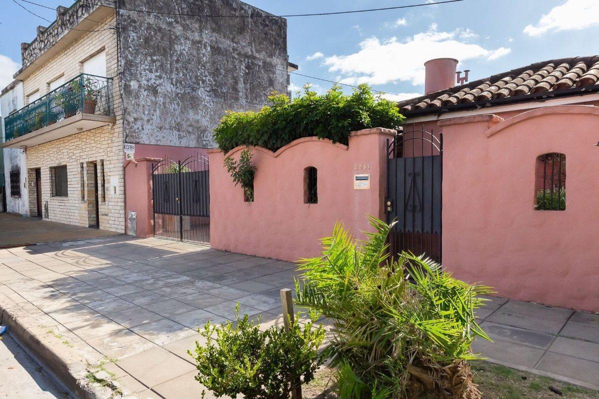 Venta de Casa de 5 Amb en Hurlingham - Permuta 1