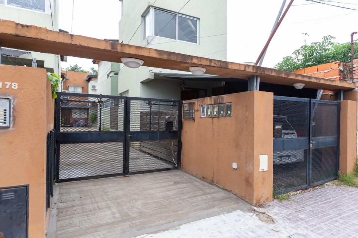 Venta PH 3 Amb Cochera Hurlingham. Permuta 2