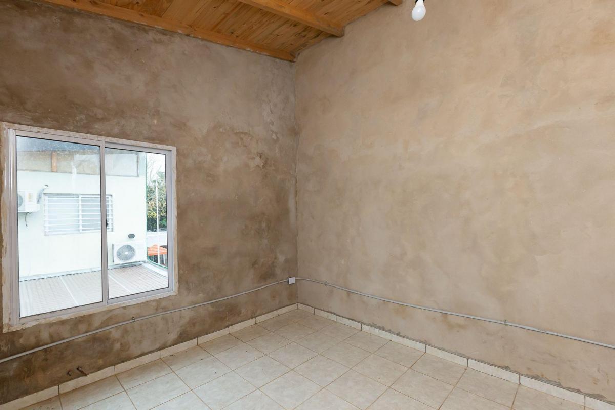 Venta PH 3 Amb Cochera Hurlingham. Permuta 5