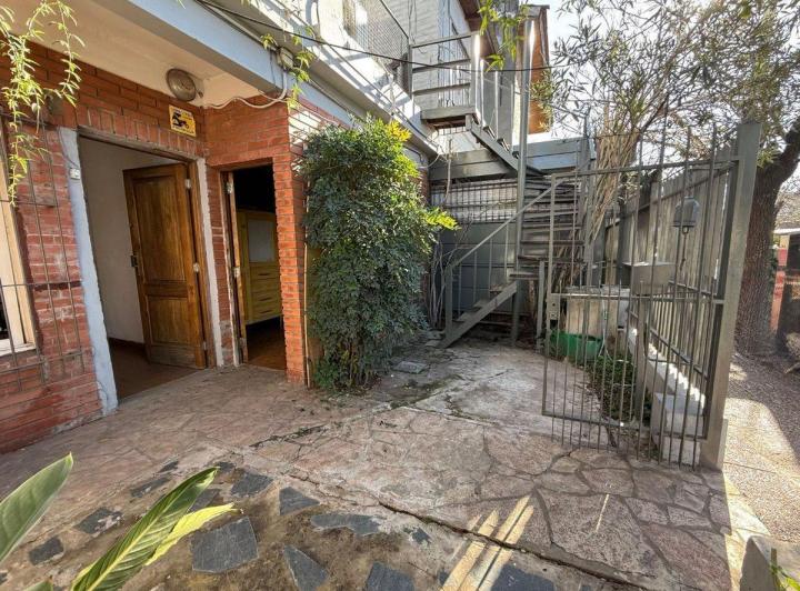 VENTA CASA 6AMB MORENO QUINCHO PATIO 2 COCHERAS 4