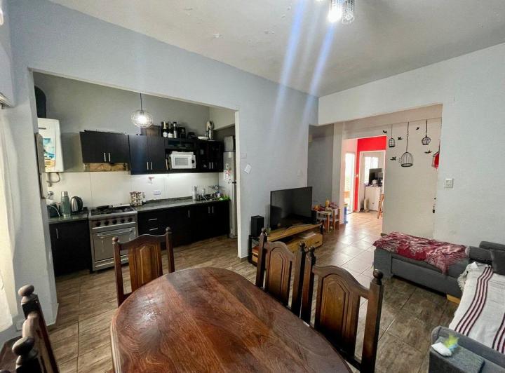 VENTA DPTO 3 AMBIENTES FLORESTA PERMUTA FINANCIA 2