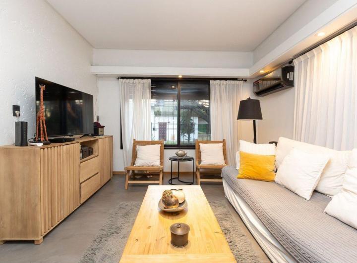 VENTA DE CASA 5 AMB  EN HURLINGHAM  BARRIO INGLES 5