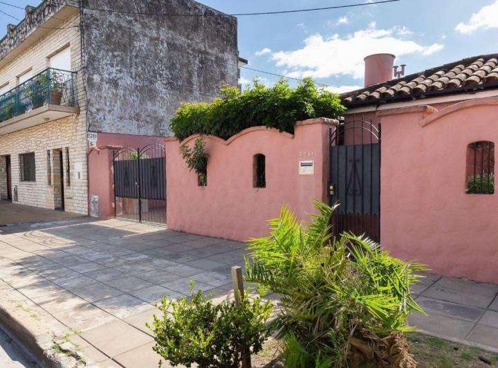 VENTA DE CASA DE 5 AMB EN HURLINGHAM - PERMUTA 2