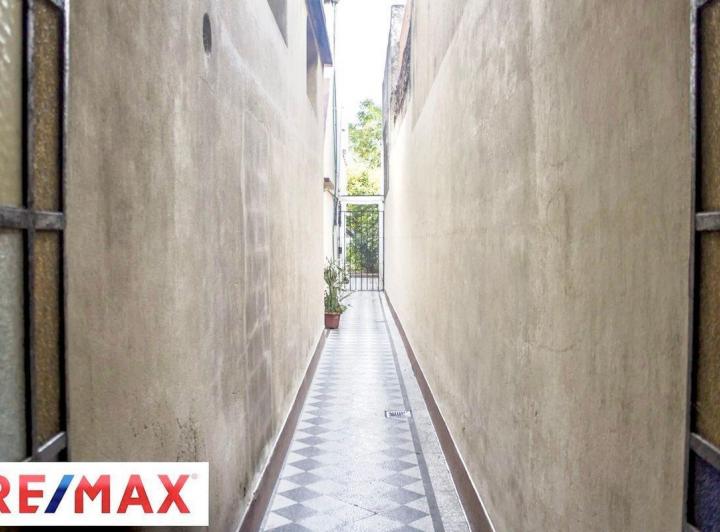 VENTA PH EN LINIERS IDEAL 2 FAMILIAS SIN EXPESAS 2