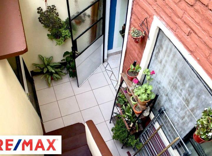 VENTA PH EN LINIERS IDEAL 2 FAMILIAS SIN EXPESAS 5