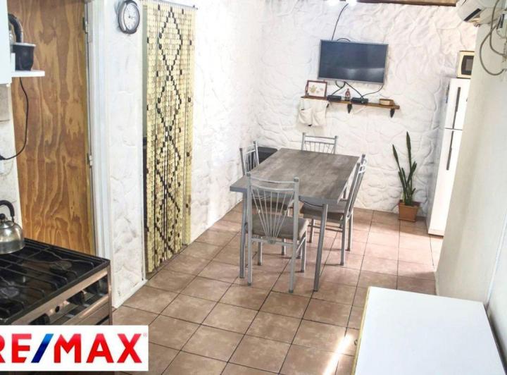 VENTA PH EN LINIERS IDEAL 2 FAMILIAS SIN EXPESAS 4