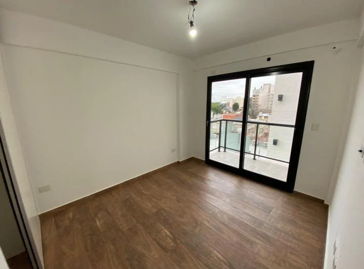 ALQUILER DPTO 3 AMBIENTES Y COCHERA EN VILLA BOSCH 4
