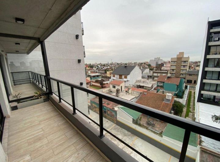 ALQUILER DPTO 3 AMBIENTES Y COCHERA EN VILLA BOSCH 1
