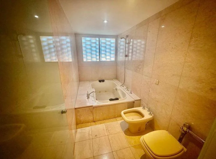 Exclusivo Semipiso de Categoría en Torre – Urquiza 5