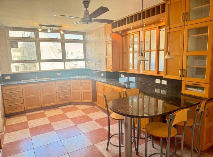Exclusivo Semipiso de Categoría en Torre – Urquiza 3