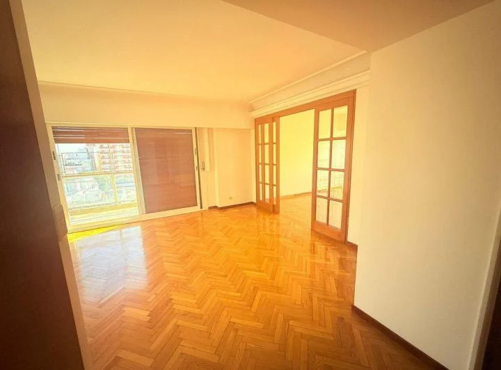 Exclusivo Semipiso de Categoría en Torre – Urquiza 4