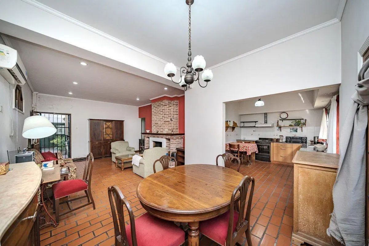 VENTA CASA 4 AMBIENTES COCHERA PATIO APTO CREDITO 3