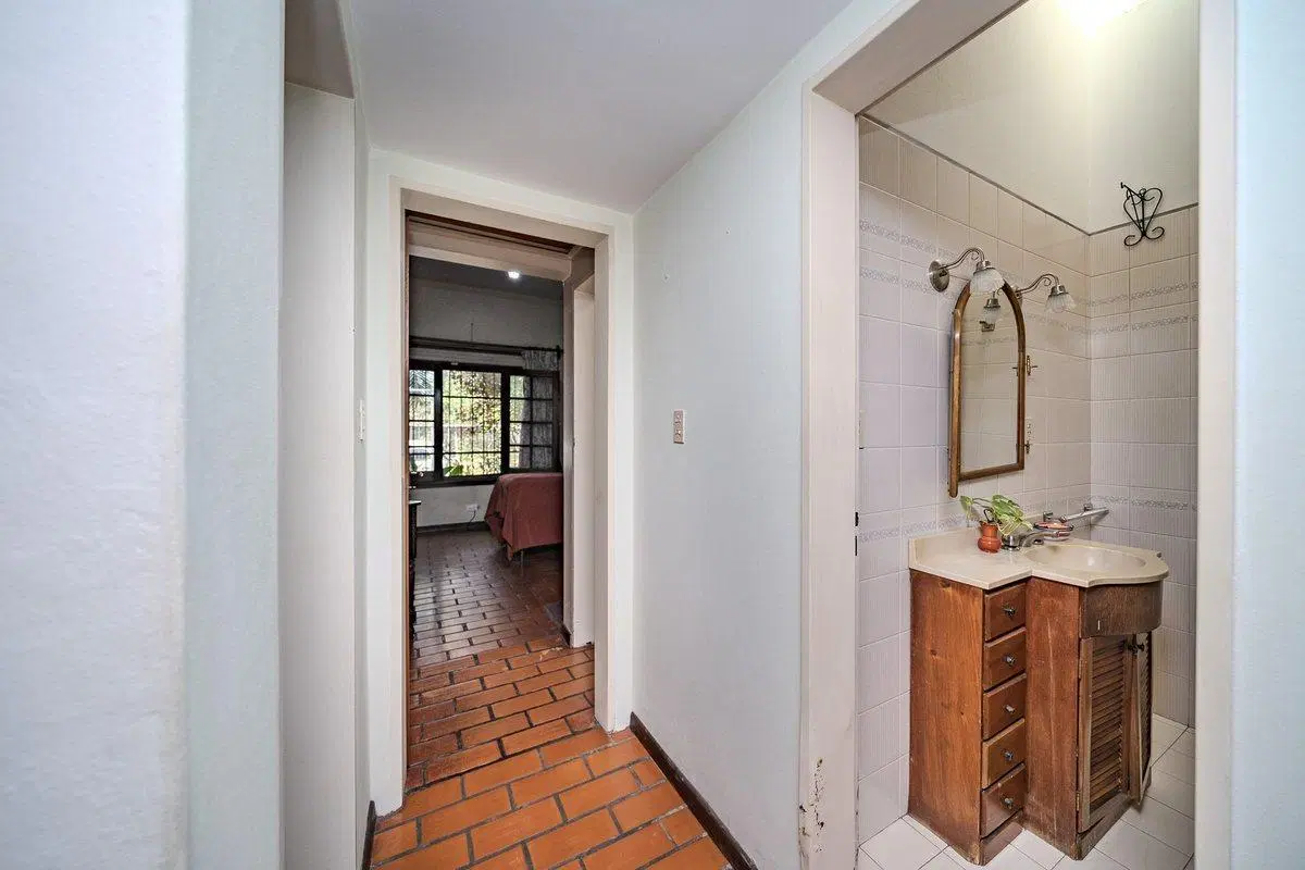 VENTA CASA 4 AMBIENTES COCHERA PATIO APTO CREDITO 2