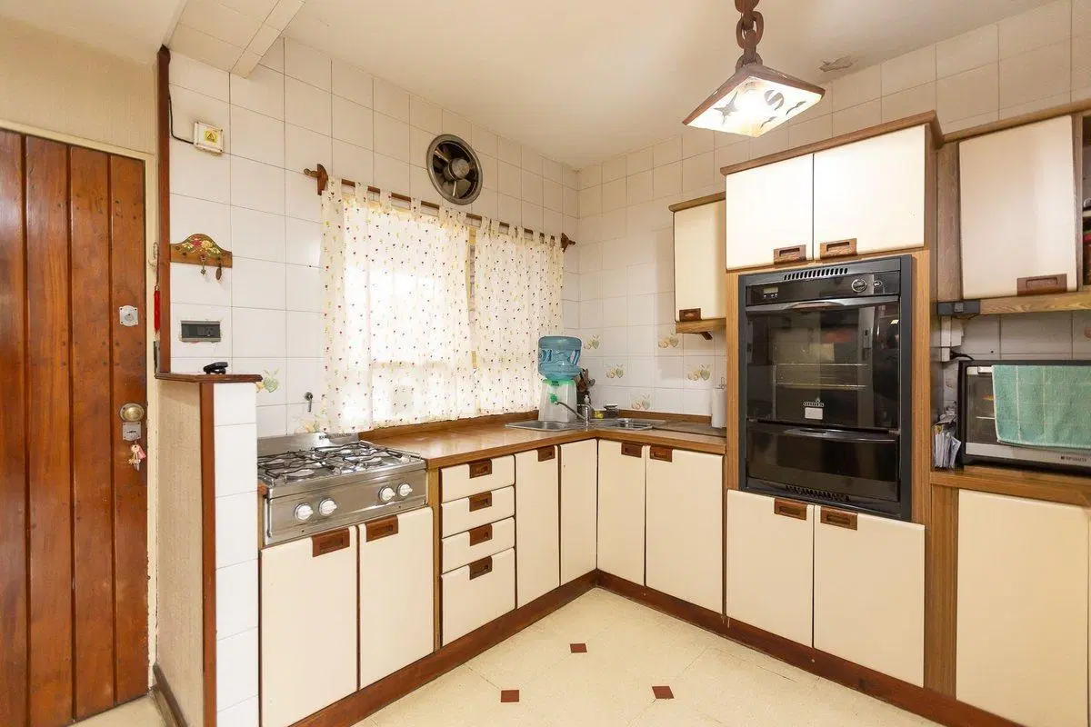 VENTA CASA EN CIUDAD JARDIN 6 AMB - PERMUTA 3
