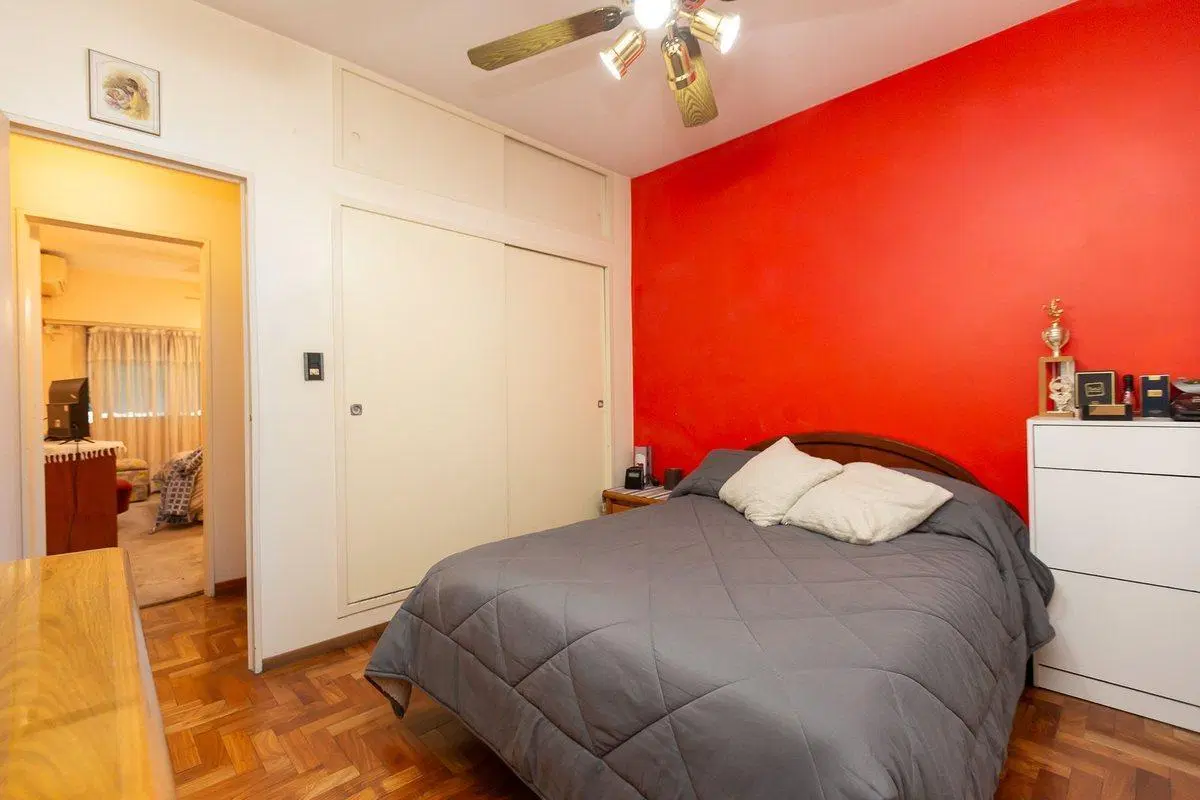 VENTA CASA EN CIUDAD JARDIN 6 AMB - PERMUTA 4