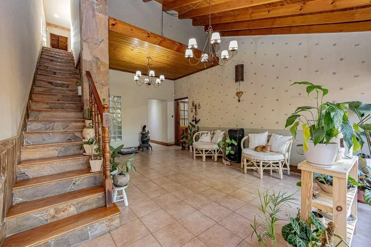 CASA LOTE PROPIO 5 AMBIENTES - JARDIN Y COCHERA 5