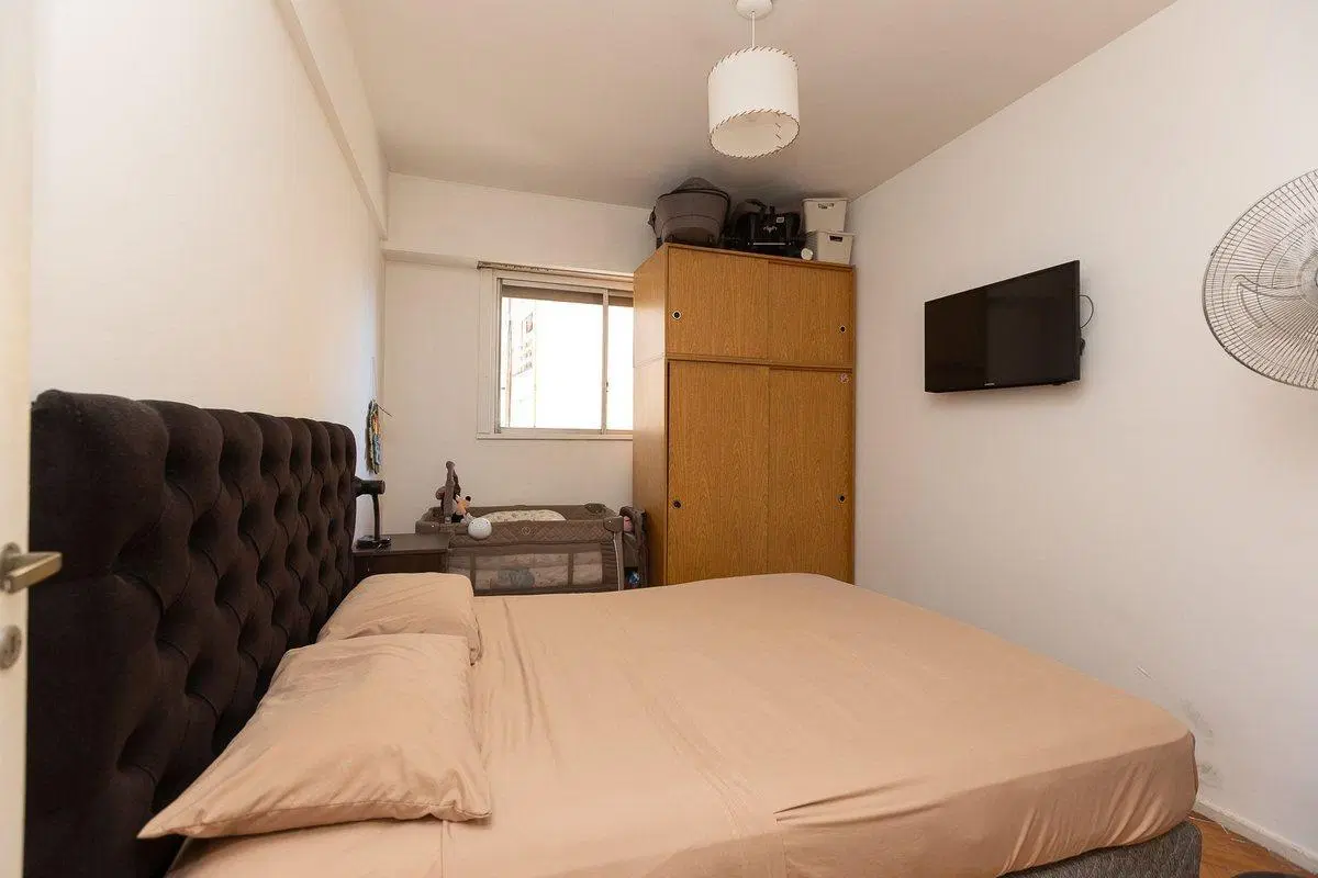 VENTA DEPTO 2 AMB. CON BALCON EN SAN TELMO 3