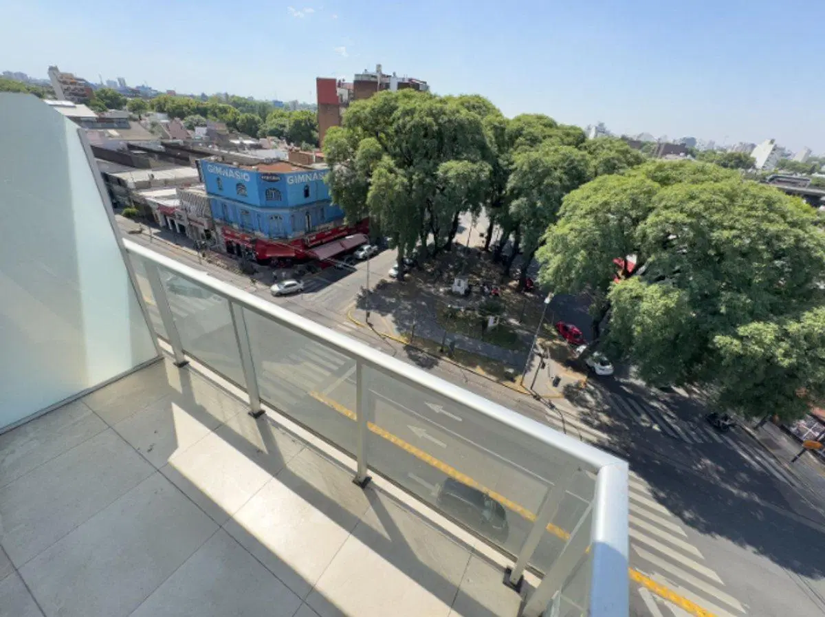 VENTA MONOAMBIENTE TIPO LOFT AL FRENTE VILLA LURO 4