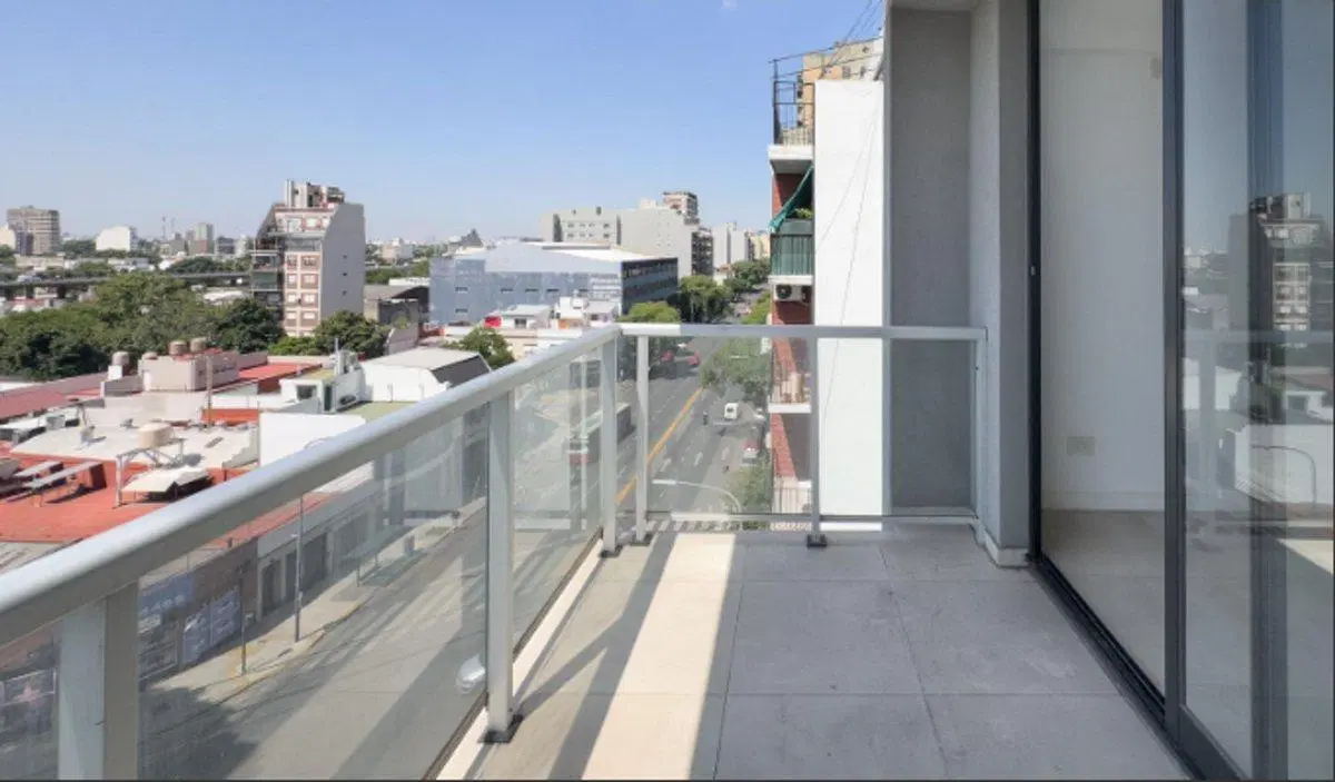 VENTA MONOAMBIENTE TIPO LOFT AL FRENTE VILLA LURO 2