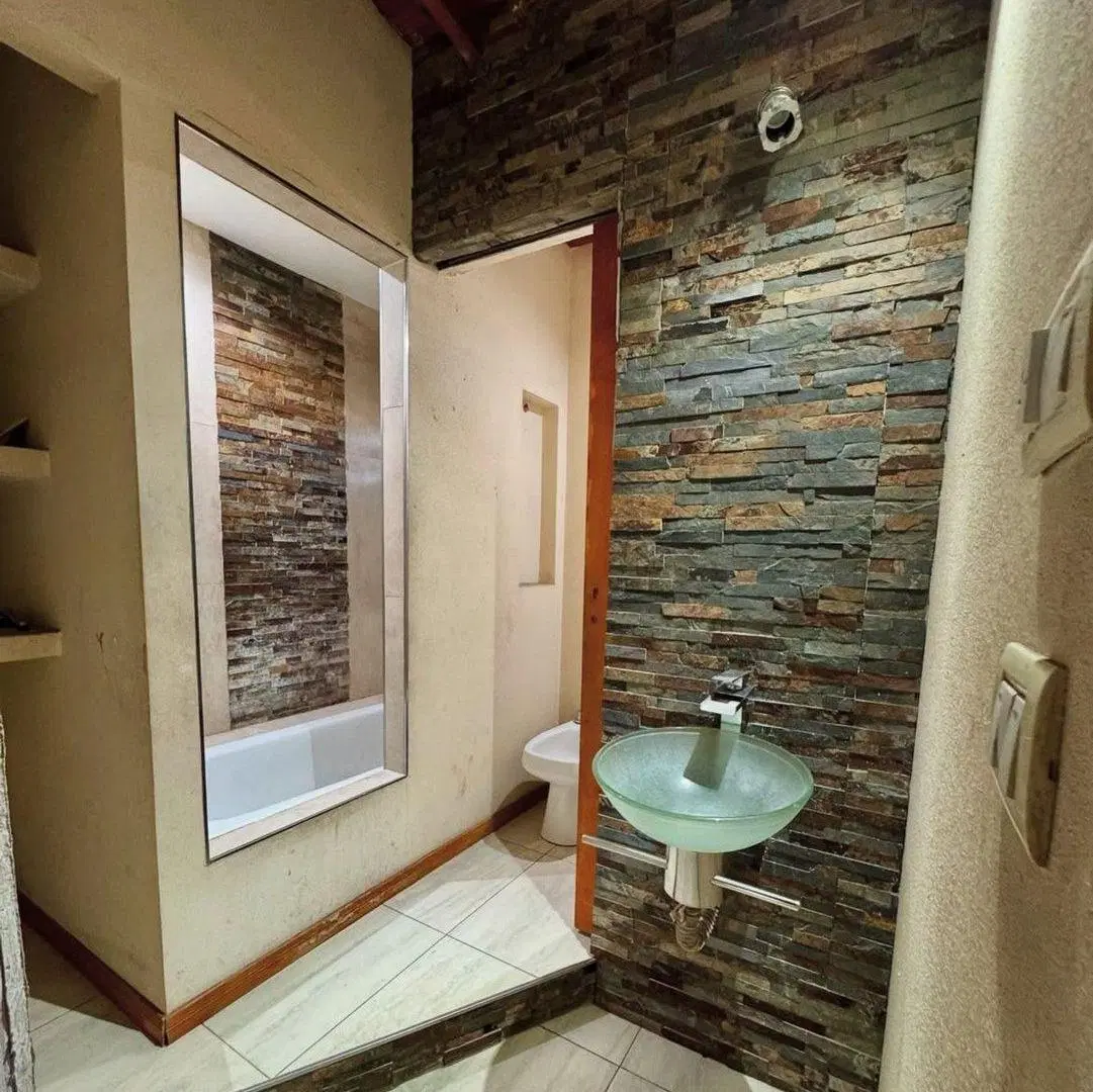 CASA EN VENTA 3 AMB. EN LIBERTAD, MERLO 5