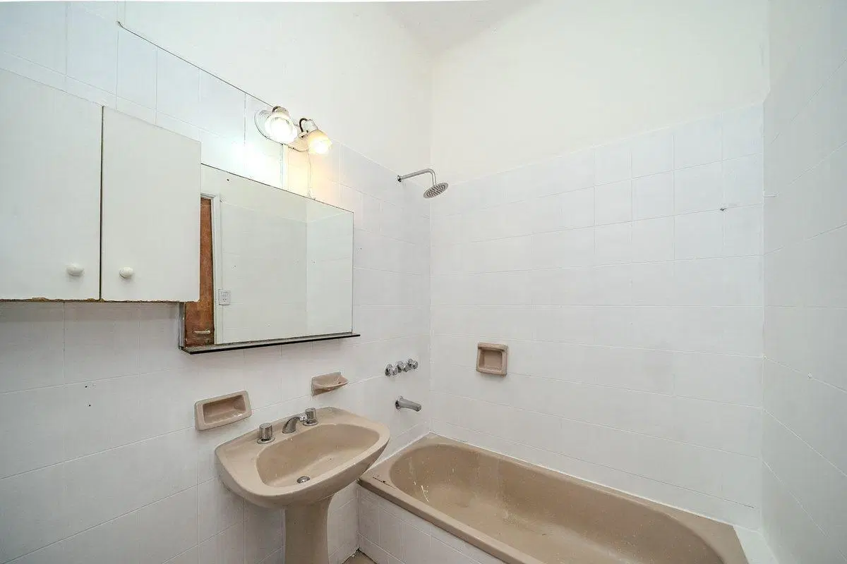 VENTA PH 3 AMB.  - CASEROS CENTRO 5