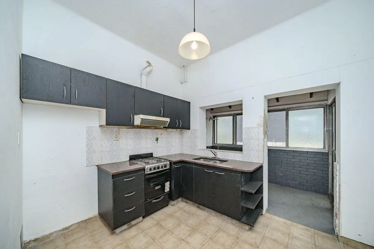 VENTA PH 3 AMB.  - CASEROS CENTRO 3